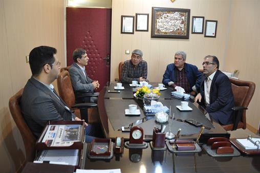 بازدید بازرسان سازمان از انبار دارویی و داروخانه های بهداشت درمان صنعت نفت مرکزی و لرستان 9